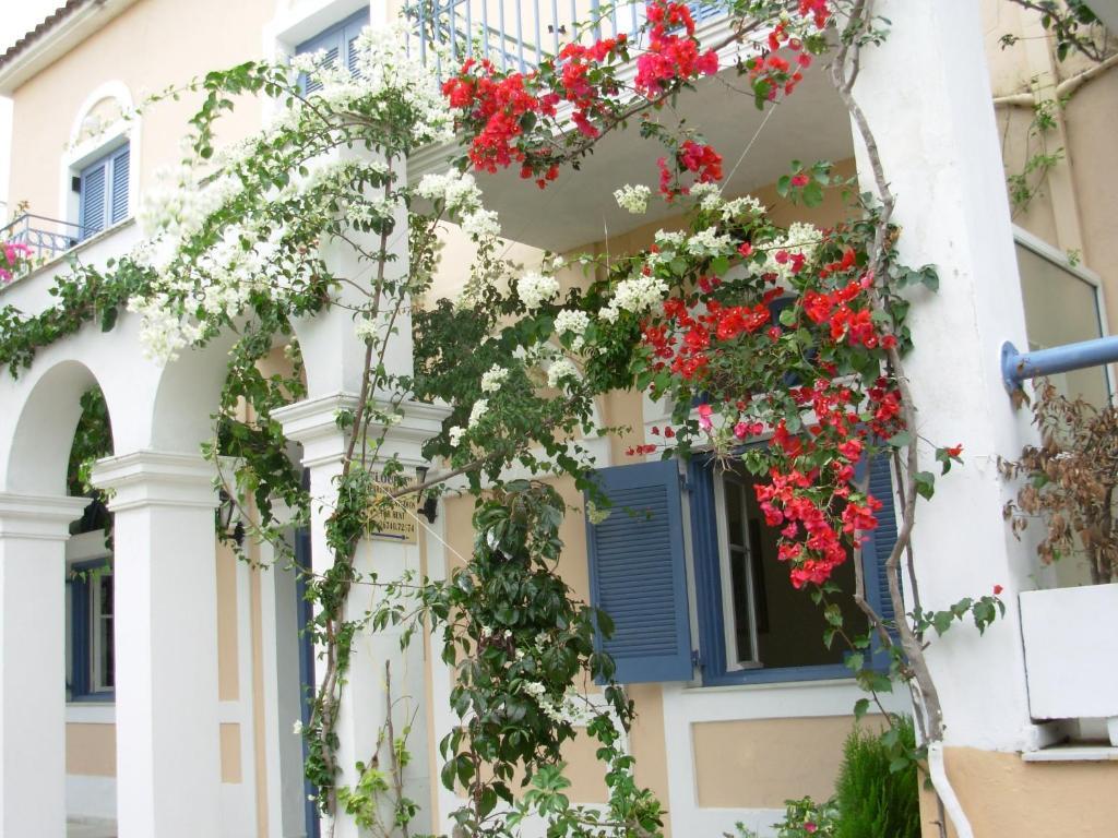 Louisa Studios Poros  Buitenkant foto