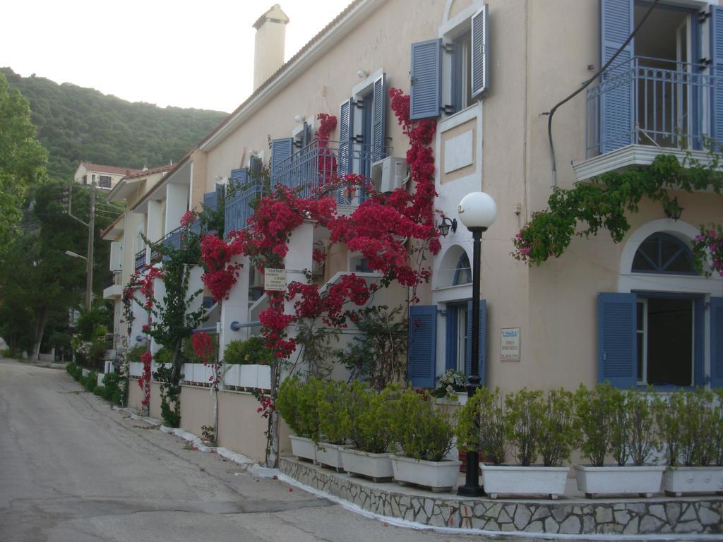 Louisa Studios Poros  Buitenkant foto